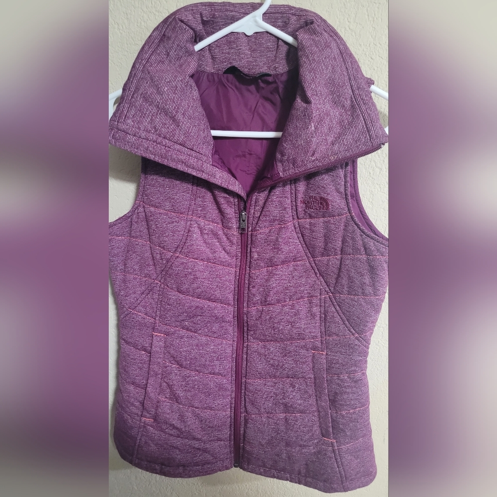 The North Face Pseudio Women's Quilted Purple Stripped Vest Small